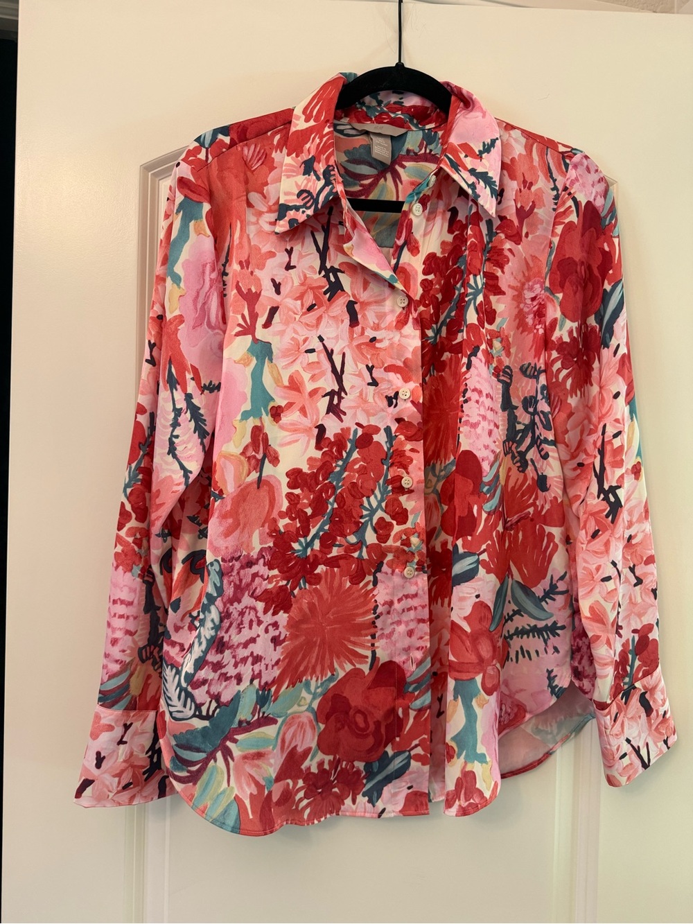 H&M Floral Button-Down Shirt in Pink & Red